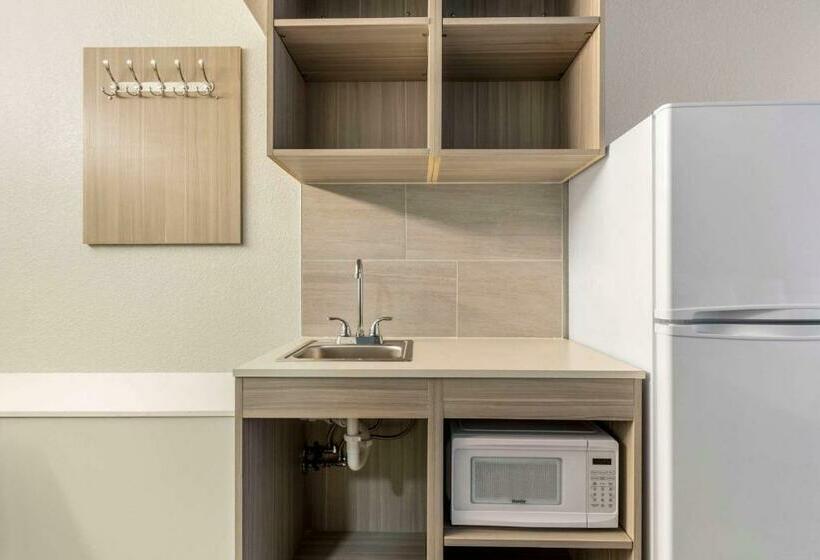 酒店 Suburban Studios Pueblo North