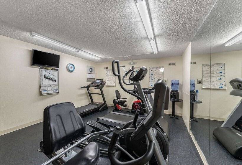 酒店 Suburban Studios Pueblo North