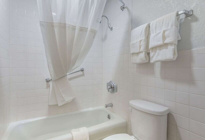 酒店 Suburban Studios Pueblo North