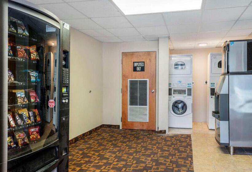 酒店 Suburban Studios Pueblo North