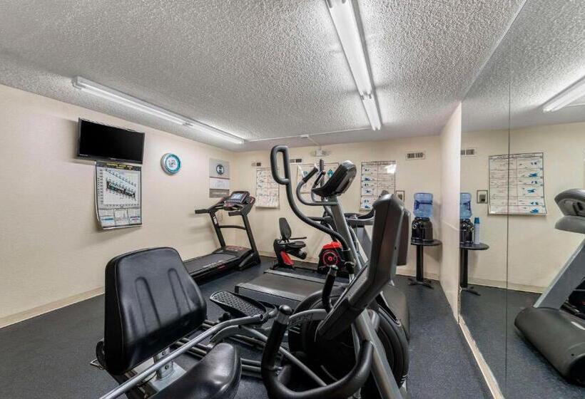 酒店 Suburban Studios Pueblo North