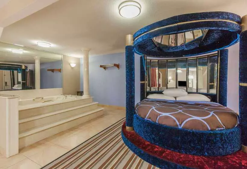 호텔 Super 8 By Wyndham Mt. Pleasant Tx