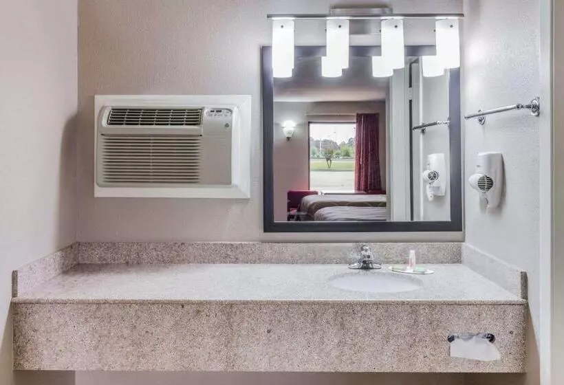 호텔 Super 8 By Wyndham Mt. Pleasant Tx