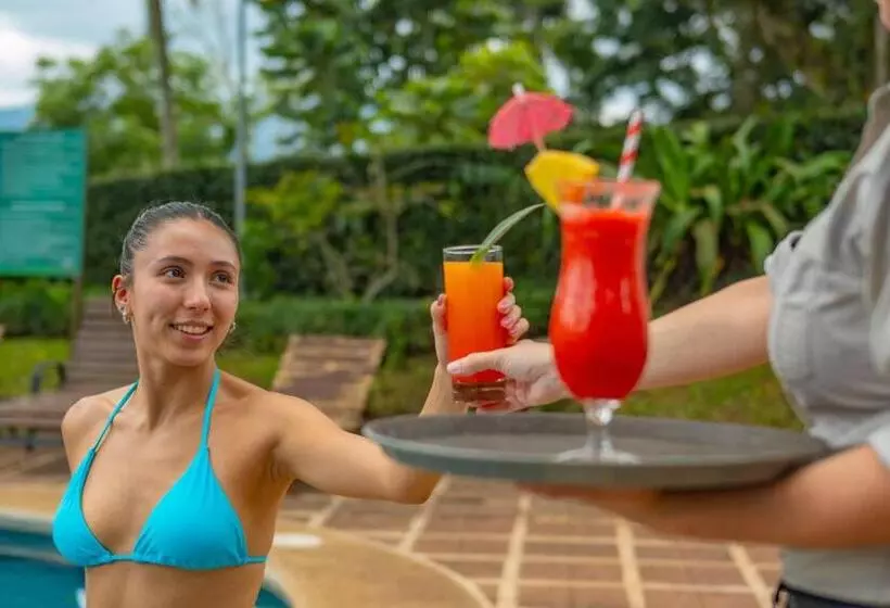 هتل Villa Florencia