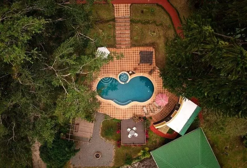 هتل Villa Florencia