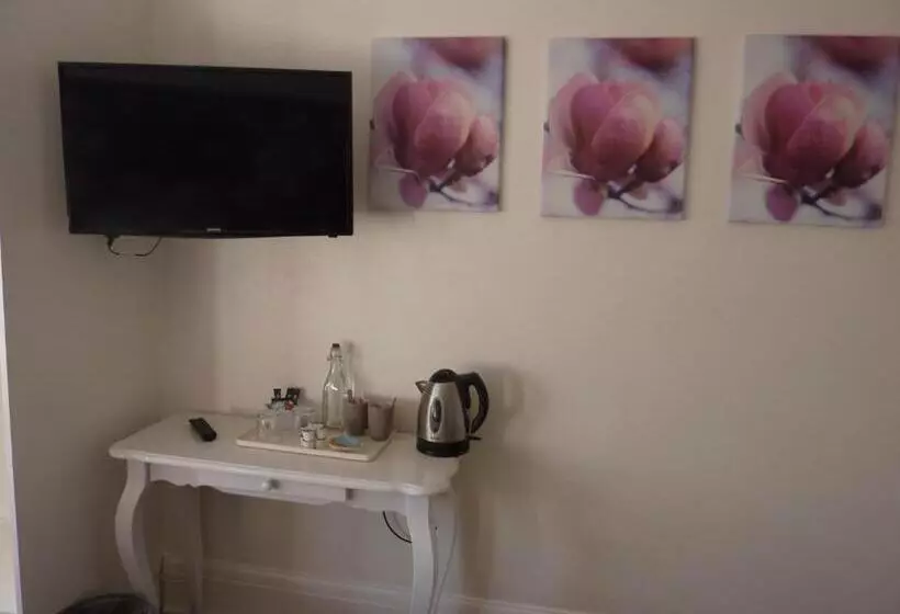 Pebbles Guest House