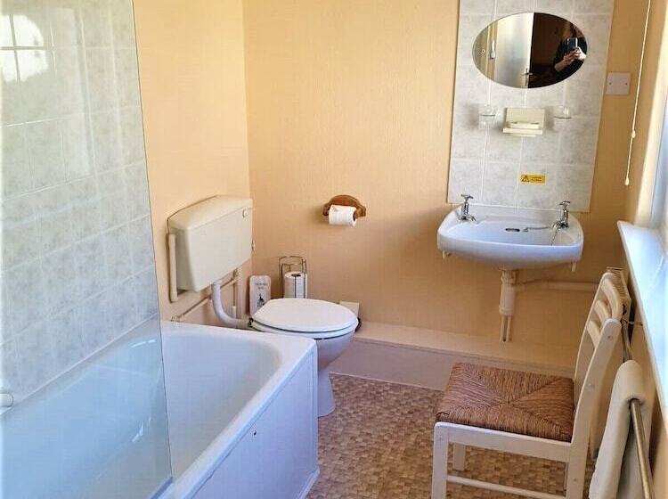 בית מלון כפרי Avoncourt Lodge