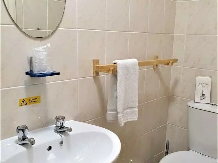 Hotel Avoncourt Lodge