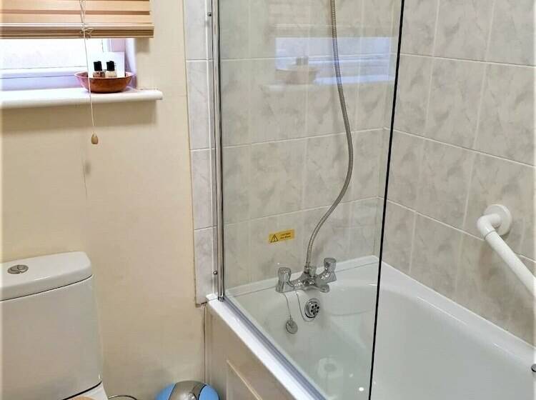 בית מלון כפרי Avoncourt Lodge