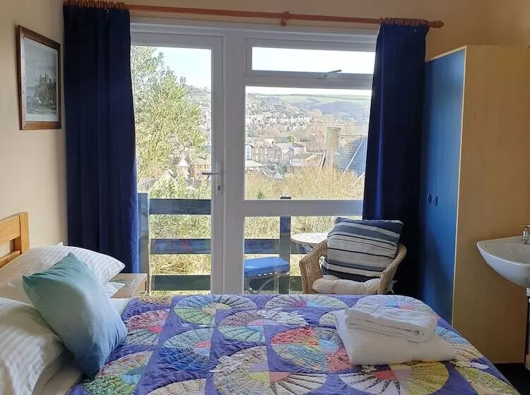 Hotel Avoncourt Lodge