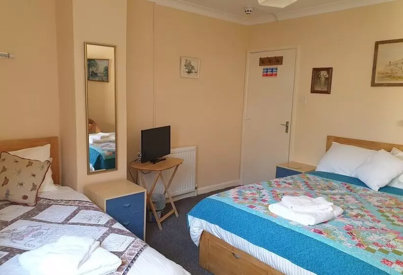 Hotel Avoncourt Lodge