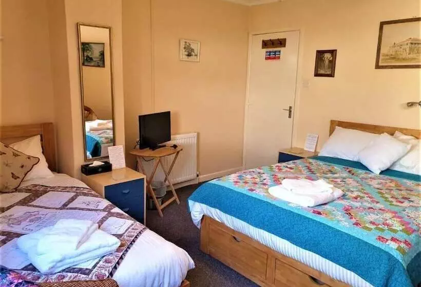 Hotel Avoncourt Lodge