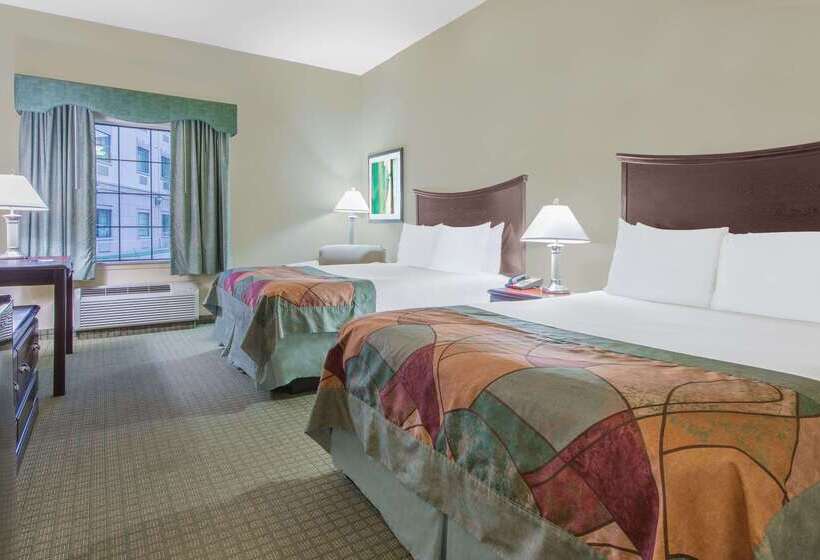 Отель Baymont By Wyndham Wichita Falls