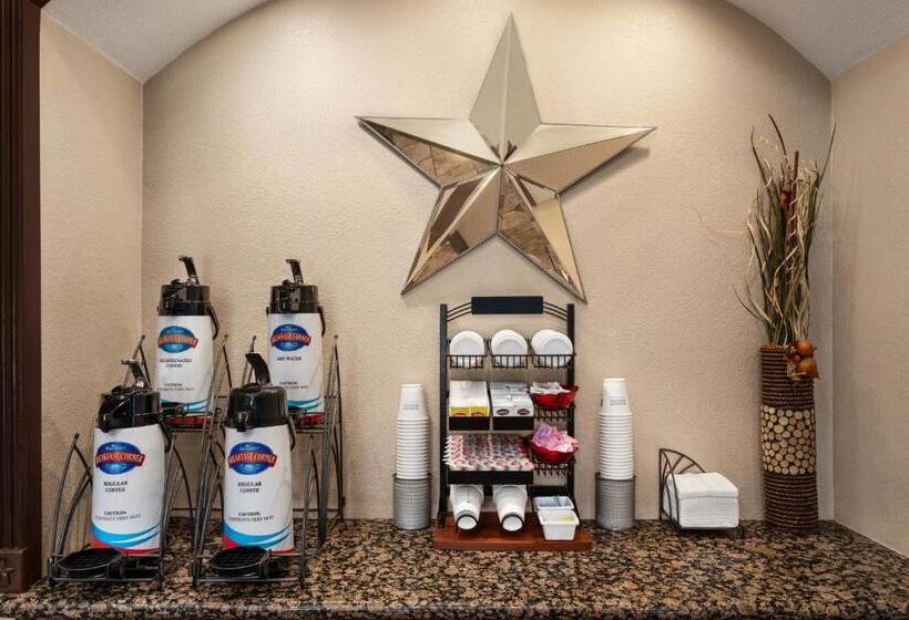 Отель Baymont By Wyndham Wichita Falls