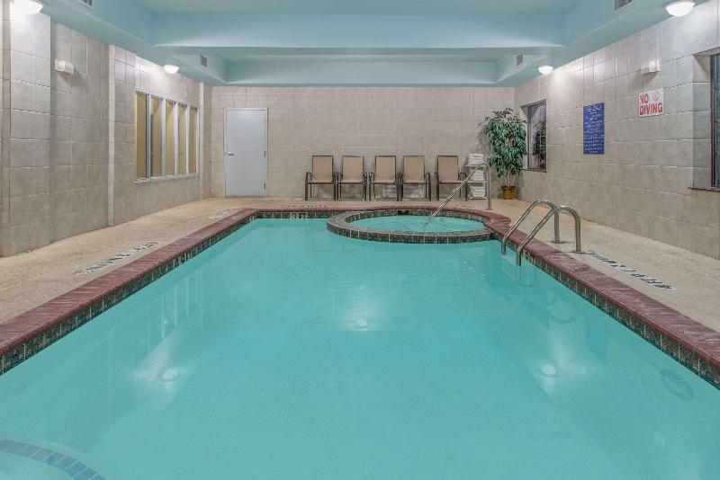 Отель Baymont By Wyndham Wichita Falls