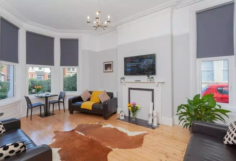 Hotelli Camera Guesthouse