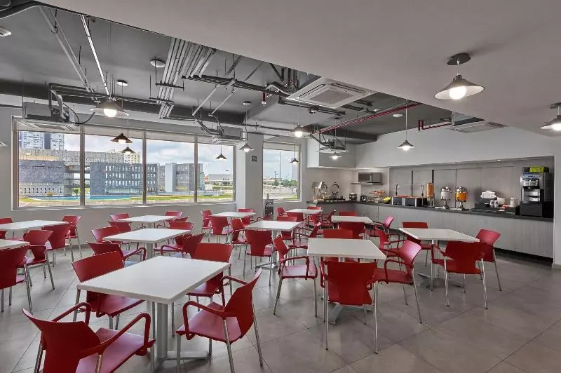 酒店 City Express Junior By Marriott Guadalajara Periferico Sur