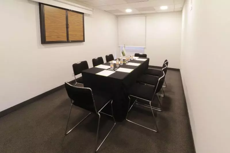 酒店 City Express Junior By Marriott Guadalajara Periferico Sur