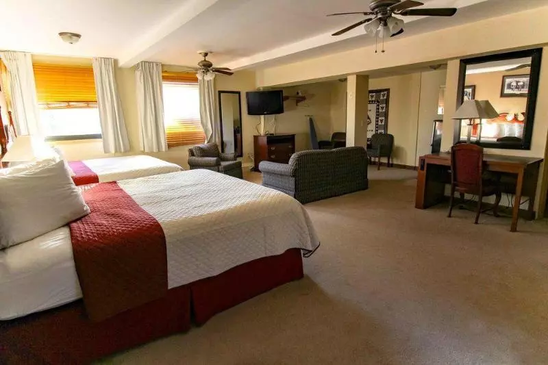 Hotel Fairbridge Inn And Suites West Point