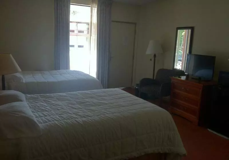 Hotel Fairbridge Inn And Suites West Point