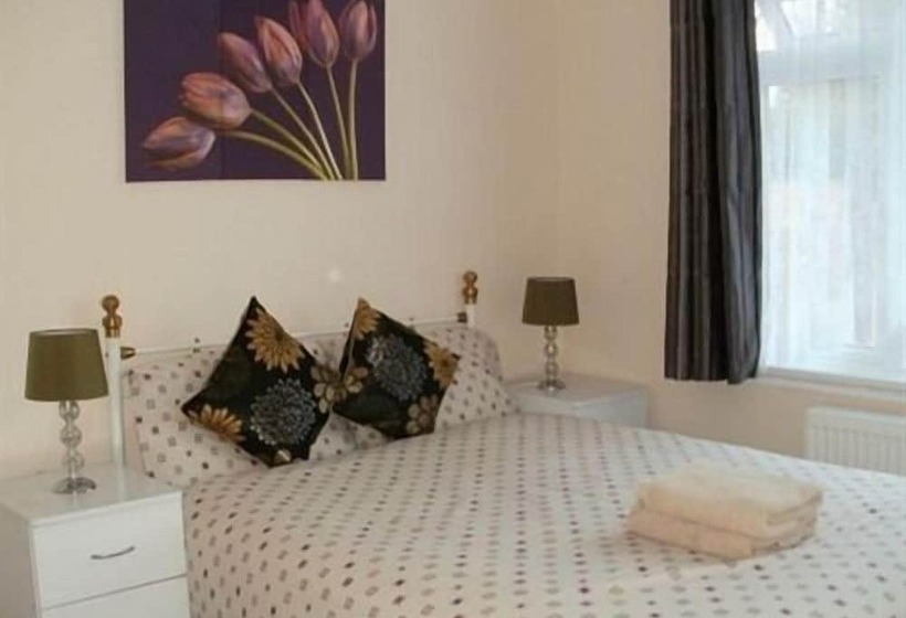 فندق London Heathrow Guesthouse