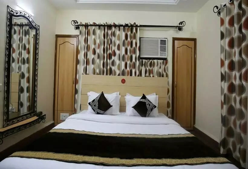 호텔 Oyo 10416 Near Central Bus Stand 