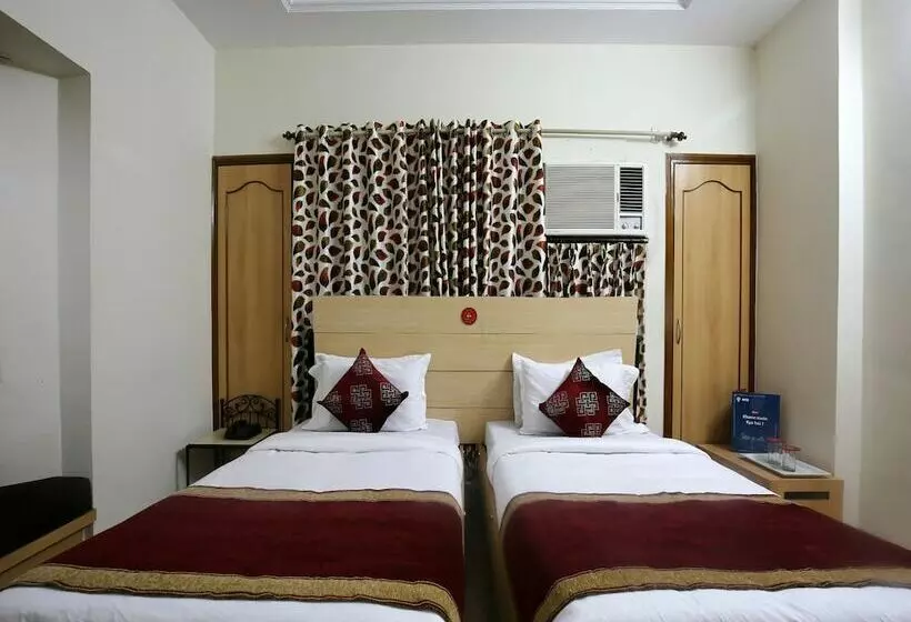 호텔 Oyo 10416 Near Central Bus Stand 