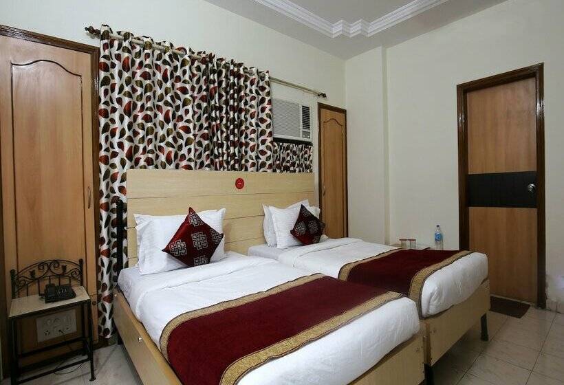 Отель Oyo 10416 Near Central Bus Stand 