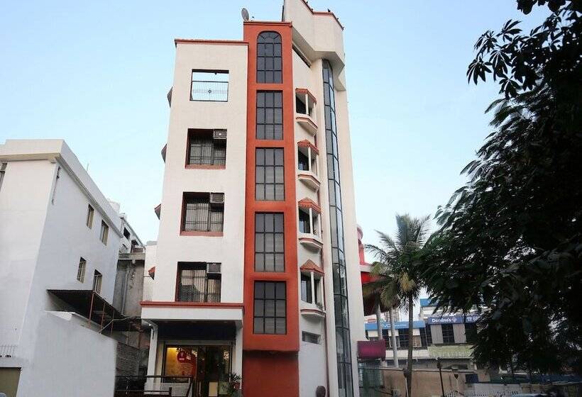 Отель Oyo 10416 Near Central Bus Stand 