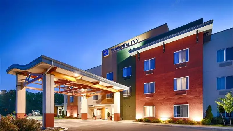 Отель Paradise Inn & Suites