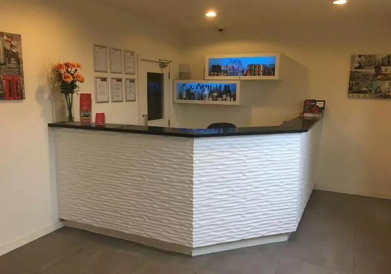 Stockwood Hotel   Luton Airport