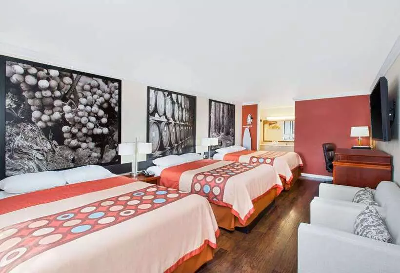 ホテル Super 8 By Wyndham Ukiah