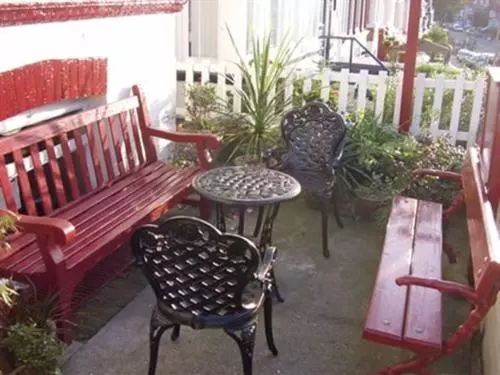 Отель The Meltham Guesthouse Scarborough