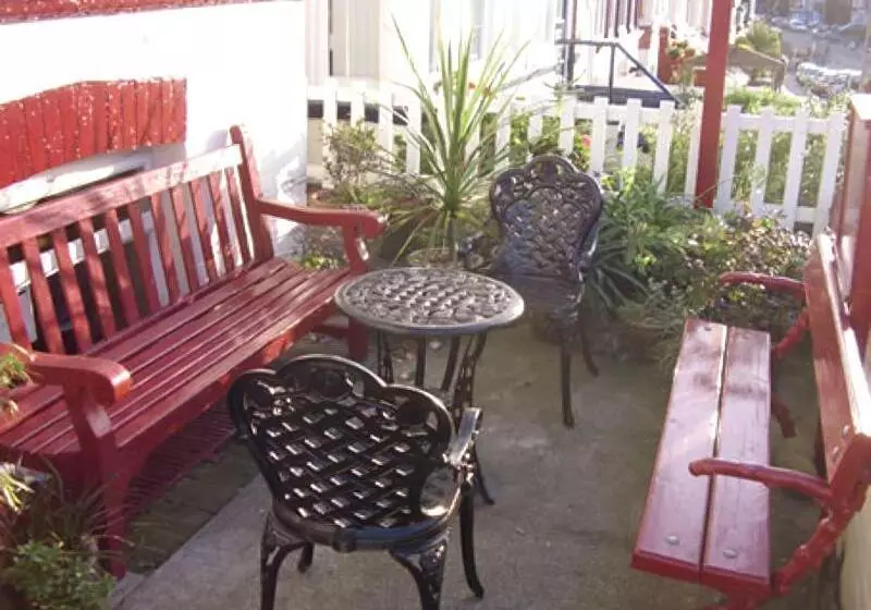 Отель The Meltham Guesthouse Scarborough