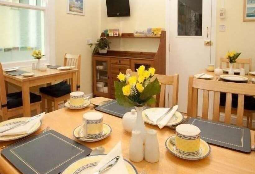 هتل The Meltham Guesthouse Scarborough