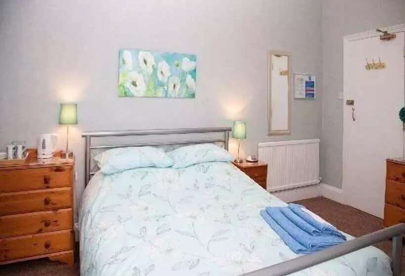 Отель The Meltham Guesthouse Scarborough
