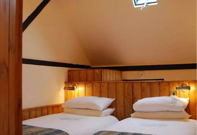 Hotel The Plume Of Feathers