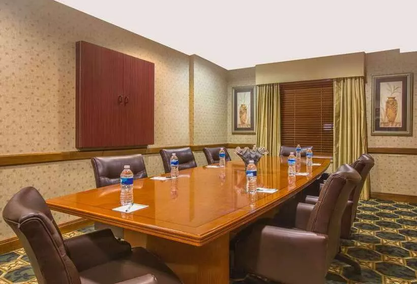 فندق Wingate By Wyndham Tuscaloosa