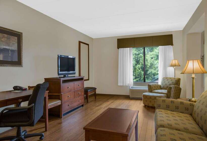 فندق Wingate By Wyndham Tuscaloosa