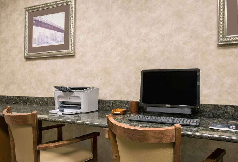 فندق Wingate By Wyndham Tuscaloosa