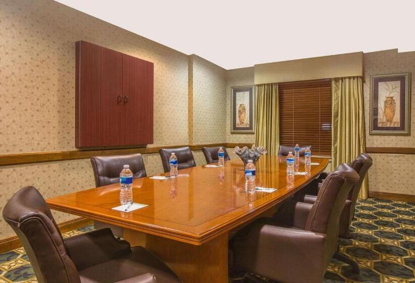 فندق Wingate By Wyndham Tuscaloosa