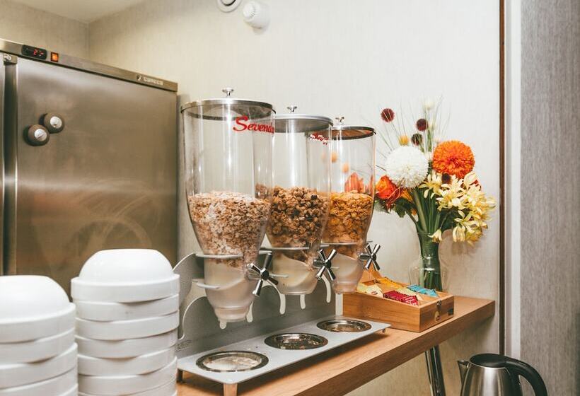 Terres De France Appart Hotel Quimper Bretagne