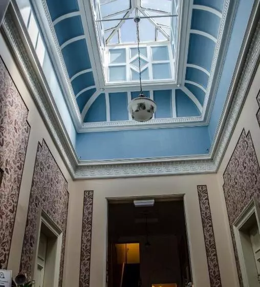 住宿加早餐  The Lodge Elgin