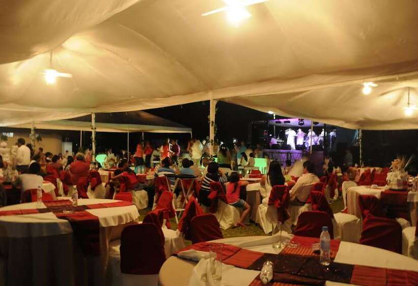 Cocoaventura Cabanas Y Club De Playa   Campsite