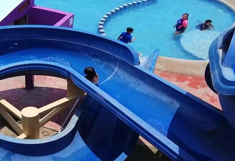 Cocoaventura Cabanas Y Club De Playa   Campsite