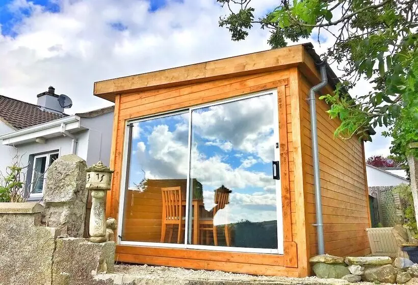 Elagh View Bed & Breakfast