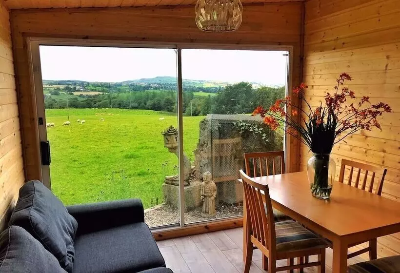 Elagh View Bed & Breakfast