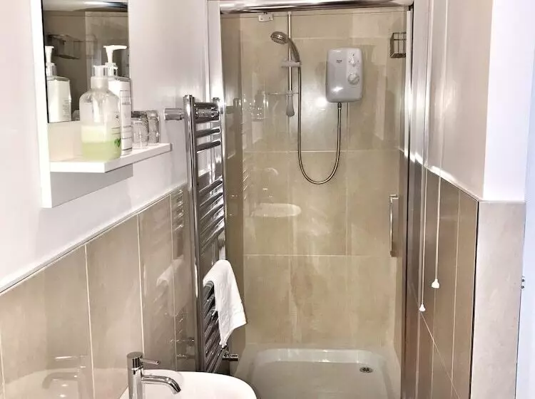 Elagh View Bed & Breakfast