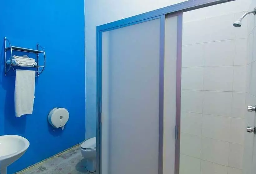 Общежитие Hostal Amigo