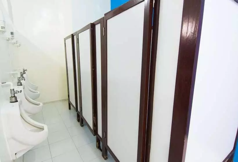 Общежитие Hostal Amigo